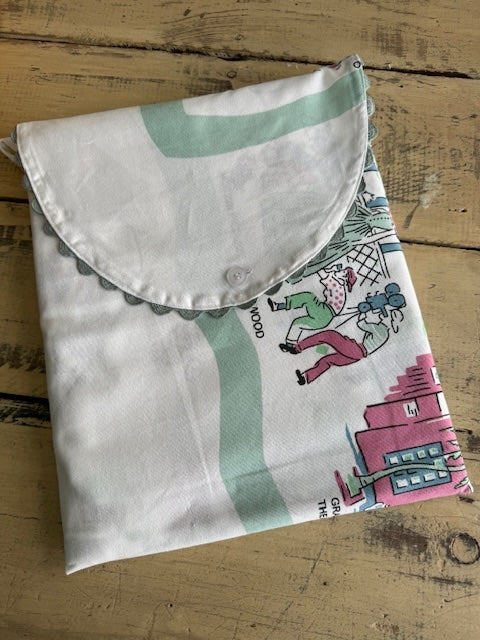 Vintage California map tablecloth with pouch